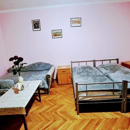 Beautiful Apartment In Old Тбилиси Екстериор снимка