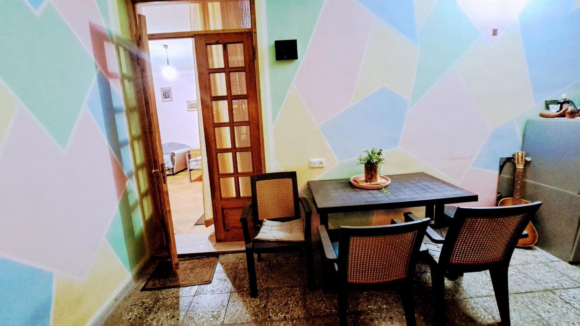 Beautiful Apartment In Old Тбилиси Екстериор снимка